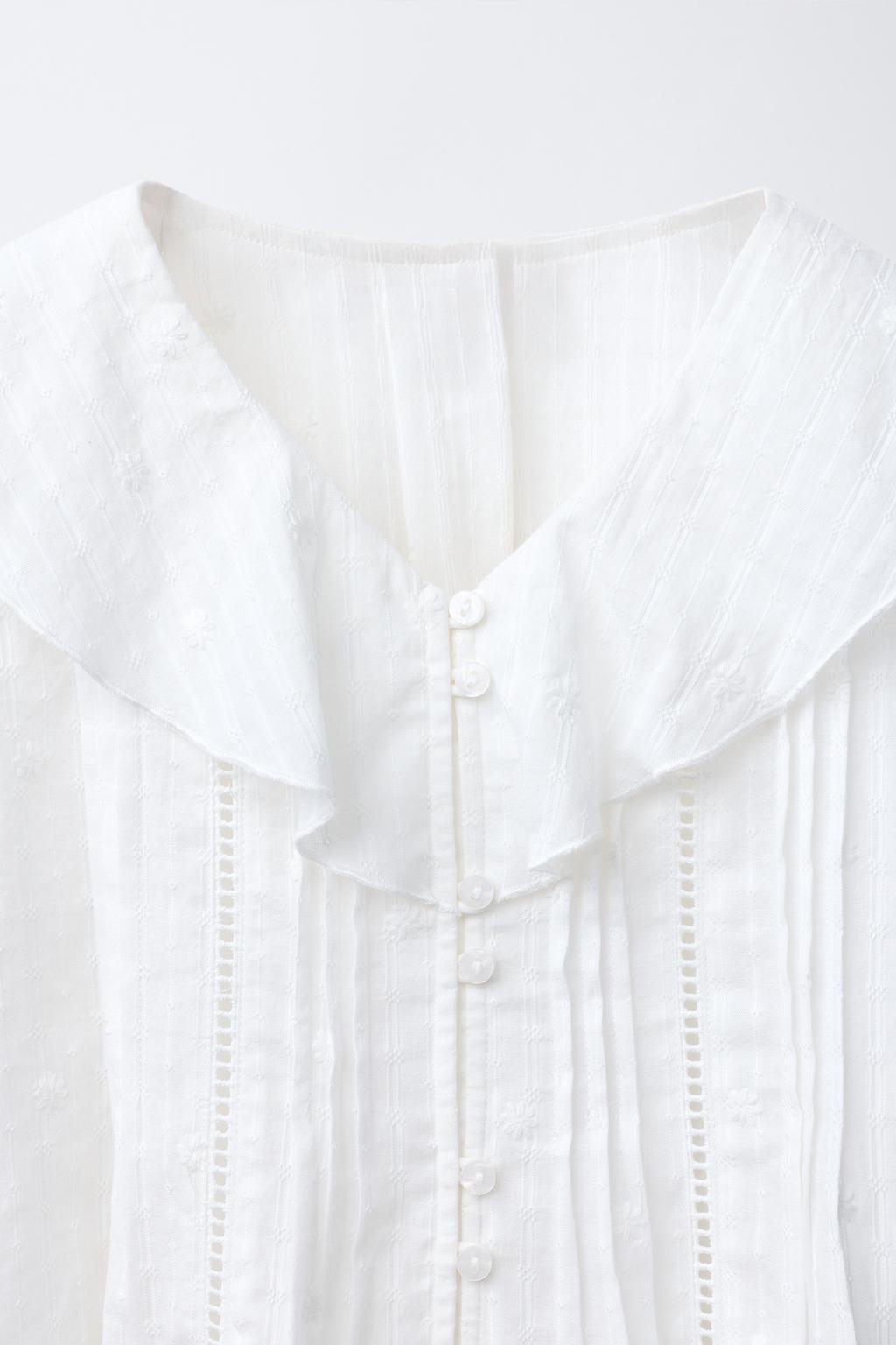 РОМАНТИЧЕСКАЯ РУБАШКА С ЦВЕТОЧНОЙ ВЫШИВКОЙ