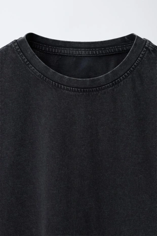 Базовая футболка с эффектом потертости