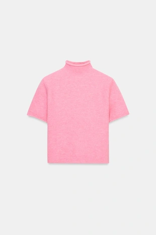 Свитер из мягкого трикотажа с короткими рукавами