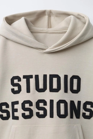 Худи в стиле преппи из ткани интерлок- Заказать в России