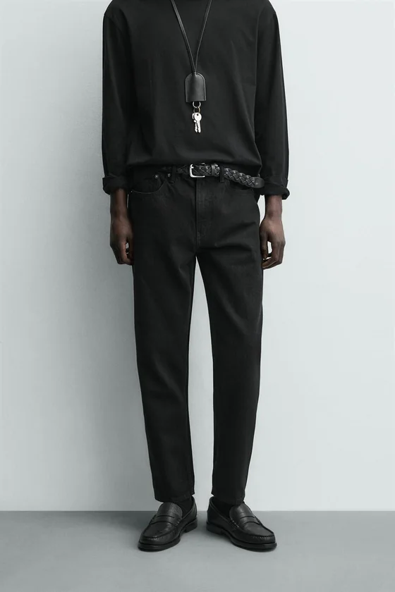 ДЖИНСЫ  TAPERED FIT