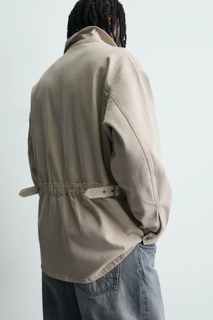 Джинсовая куртка с карманами- Заказать в России