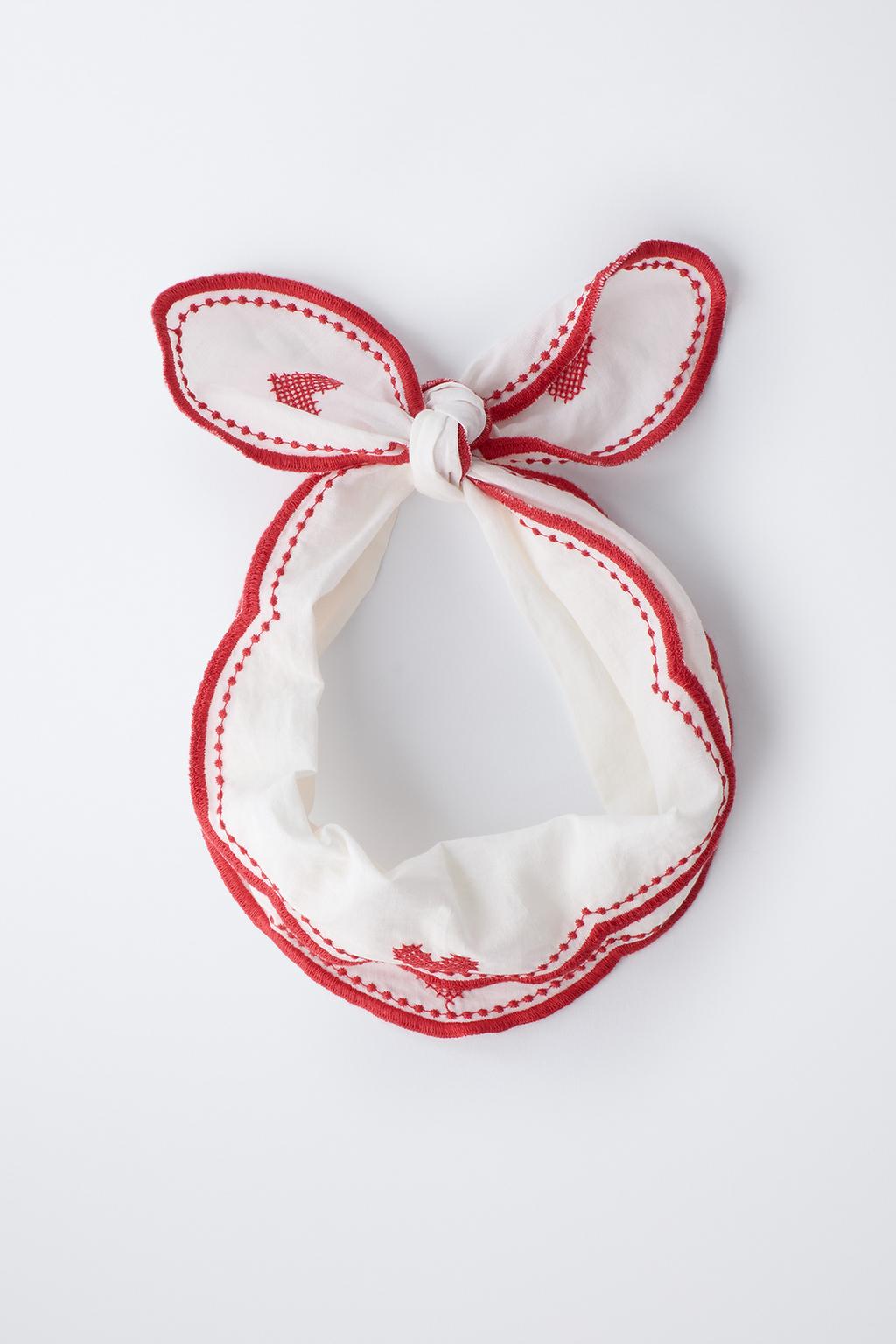 БАНДАНА С ВЫШИТЫМИ ВОЛНАМИ И СЕРДЕЧКАМИ