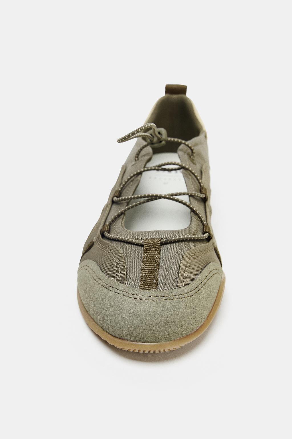 СПОРТИВНЫЕ БАЛЕТКИ С ЭЛАСТИЧНЫМИ РЕМЕШКАМИ