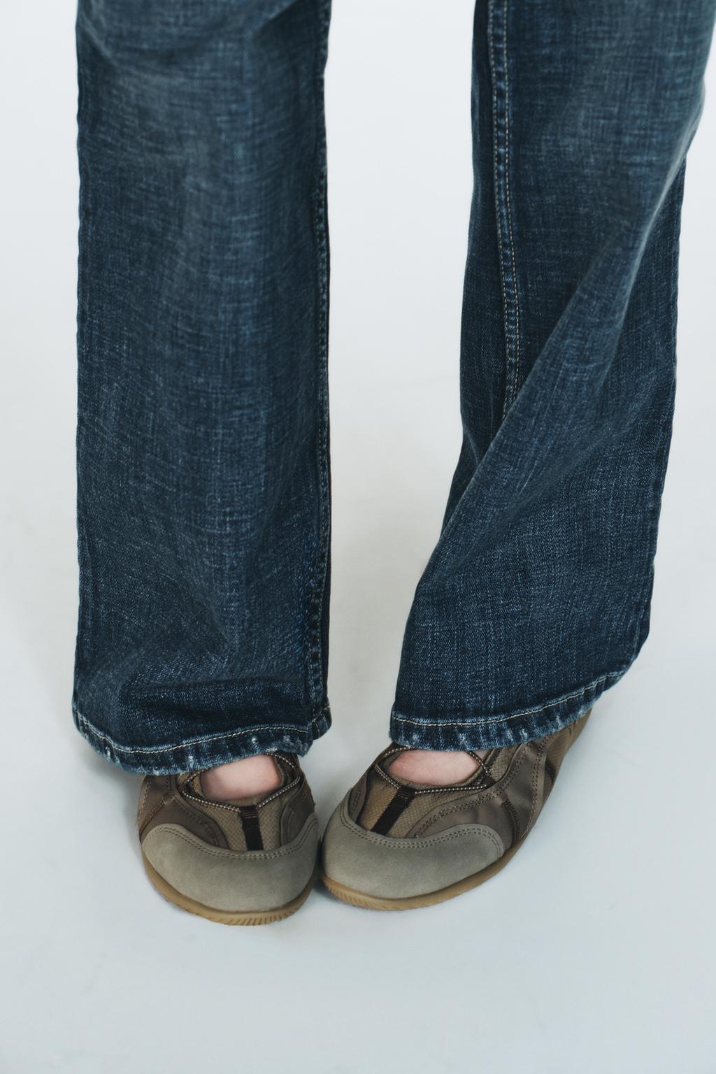 СПОРТИВНЫЕ БАЛЕТКИ С ЭЛАСТИЧНЫМИ РЕМЕШКАМИ