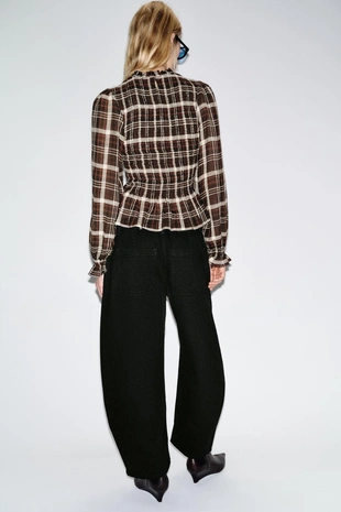 Рубашка в клетку с эластичным жатым узором- Заказать в России