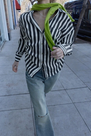 Рубашка в полоску со шнурками по бокам- Заказать в России