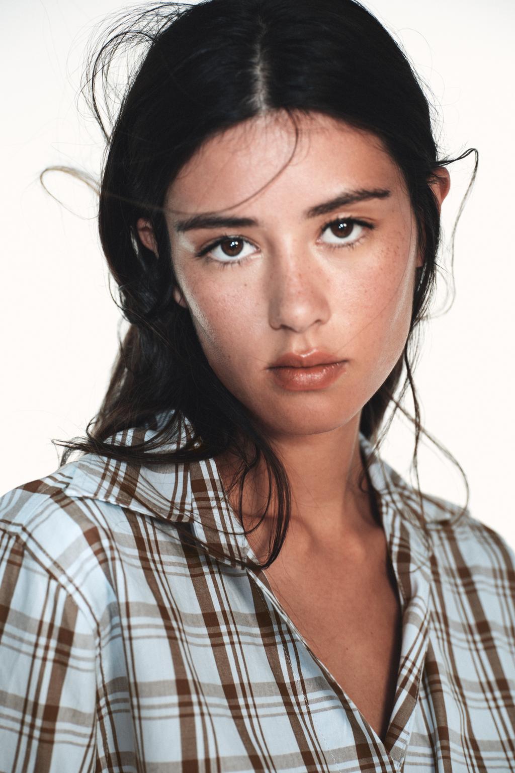 РУБАШКА ИЗ ПОПЛИНА В КЛЕТКУ С ЗАПАХОМ