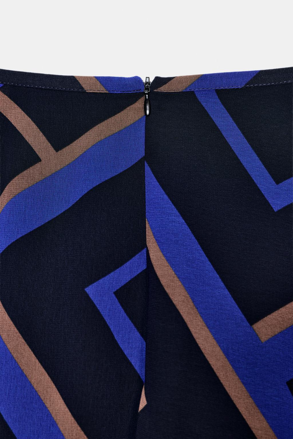 ЮБКА МИДИ АСИММЕТРИЧНОГО КРОЯ С ПРИНТОМ