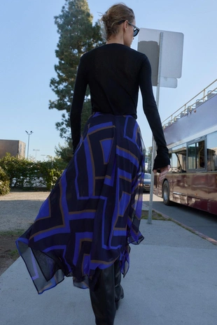 Юбка миди асимметричного кроя с принтом- Заказать в России