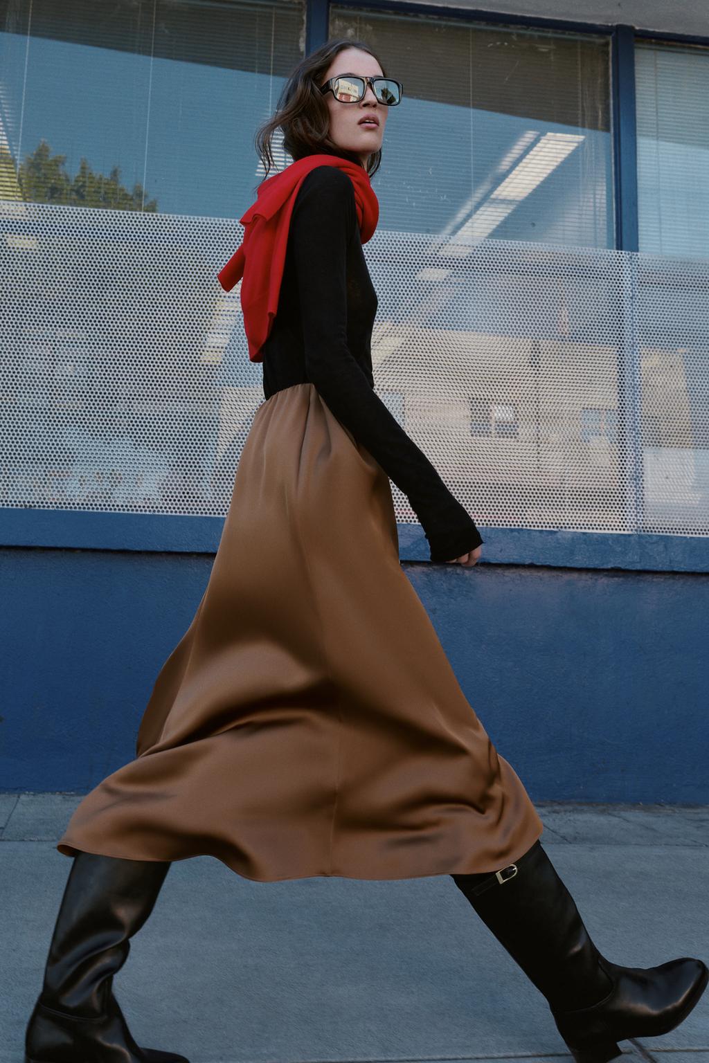 АТЛАСНАЯ ЮБКА МИДИ