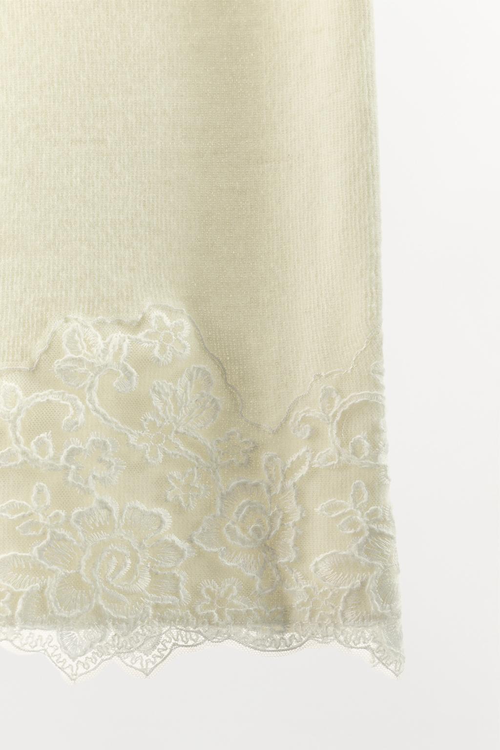 ВЯЗАНАЯ ЮБКА МИДИ С КРУЖЕВОМ И ВЫШИВКОЙ