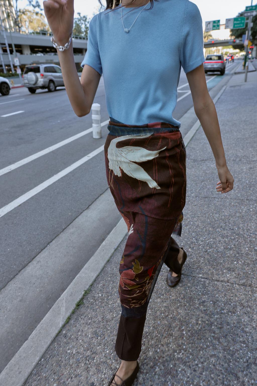 ШАРФ ИЗ ТКАНИ С ЦВЕТОЧНЫМ ПРИНТОМ