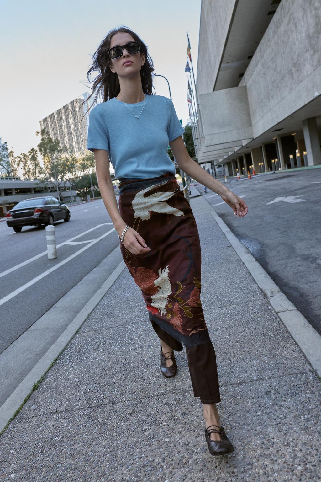 ШАРФ ИЗ ТКАНИ С ЦВЕТОЧНЫМ ПРИНТОМ