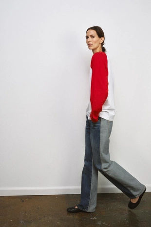 Футболка с длинными рукавами и контрастными элементами- Заказать в России