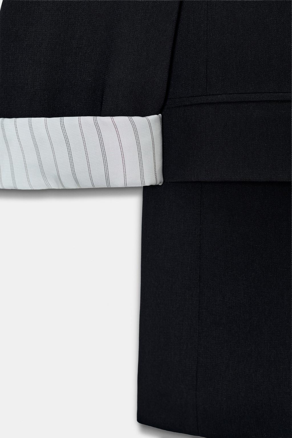 БЛЕЙЗЕР С ПРИНТОМ НА МАНЖЕТАХ