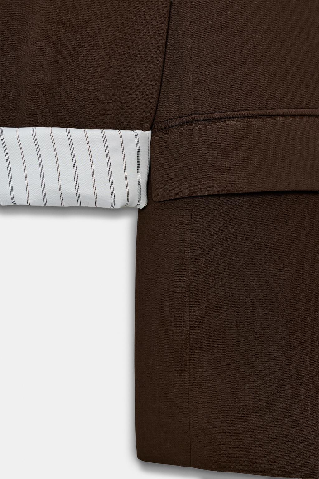 БЛЕЙЗЕР С ПРИНТОМ НА МАНЖЕТАХ