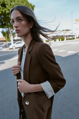 Блейзер с принтом на манжетах