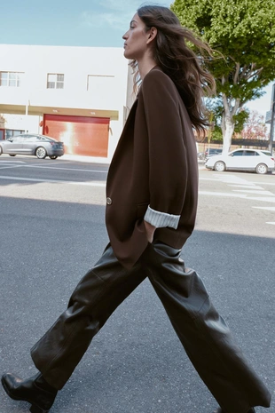 Блейзер с принтом на манжетах- Заказать в России