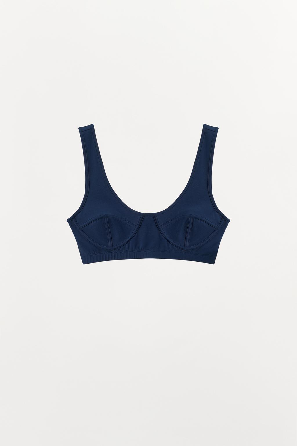 МЯГКИЙ БРАЛЕТТ СО ШВАМИ