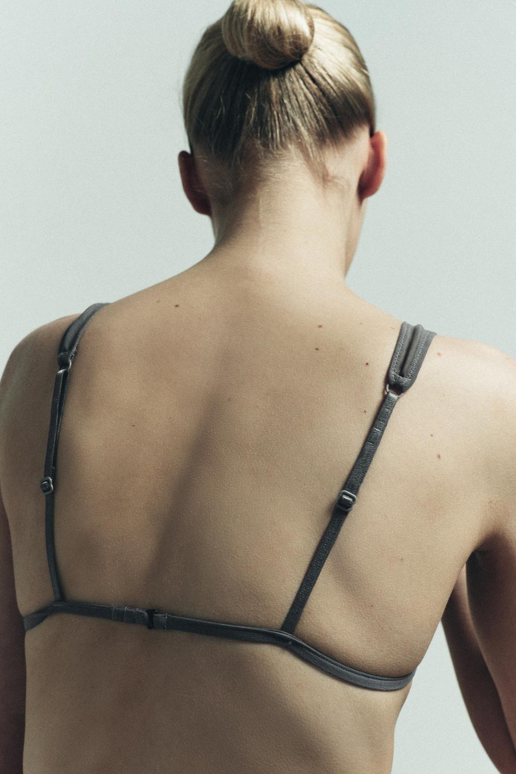 БЮСТГАЛЬТЕР С ТРЕУГОЛЬНЫМИ ЧАШКАМИ И ТЮЛЕМ