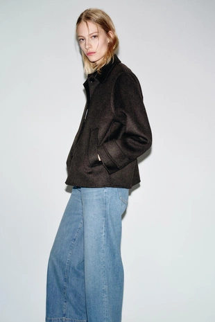 Короткое пальто из шерсти