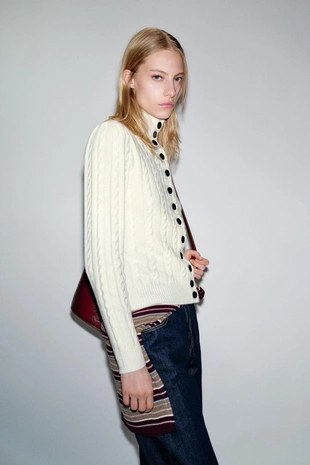 Вязаный кардиган с косами- Заказать в России