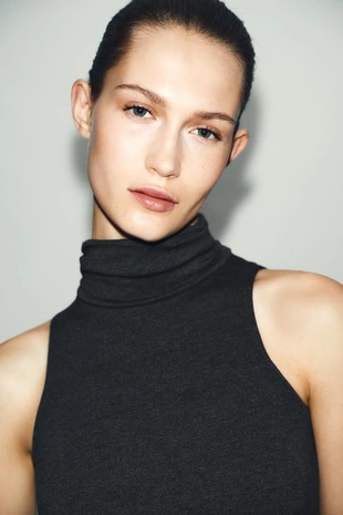 Мягкий топ-халтер- Заказать в России