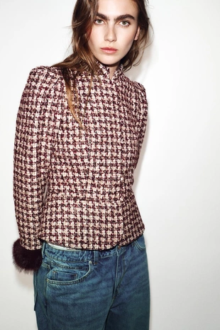 Блейзер с манжетами из искусственного меха- Заказать в России