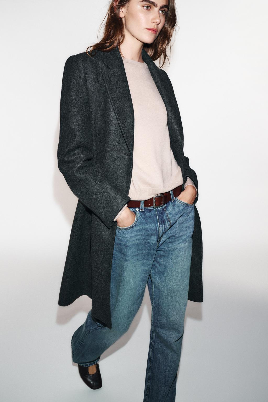 ПАЛЬТО ИЗ МЯГКОЙ ТКАНИ С ПОДПЛЕЧНИКАМИ