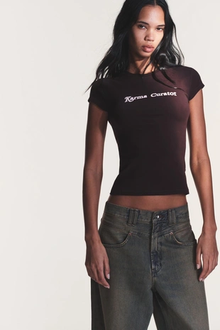 Футболка с надписью спереди- Заказать в России