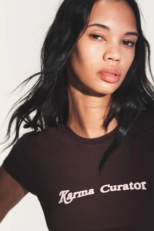 Футболка с надписью спереди- Заказать в России