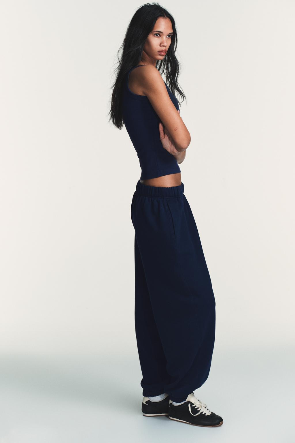 БРЮКИ-ДЖОГГЕРЫ С НАДПИСЬЮ