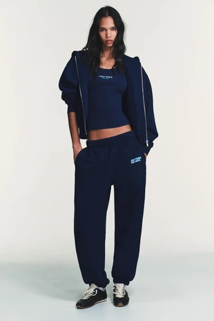 Брюки-джоггеры с надписью- Заказать в России