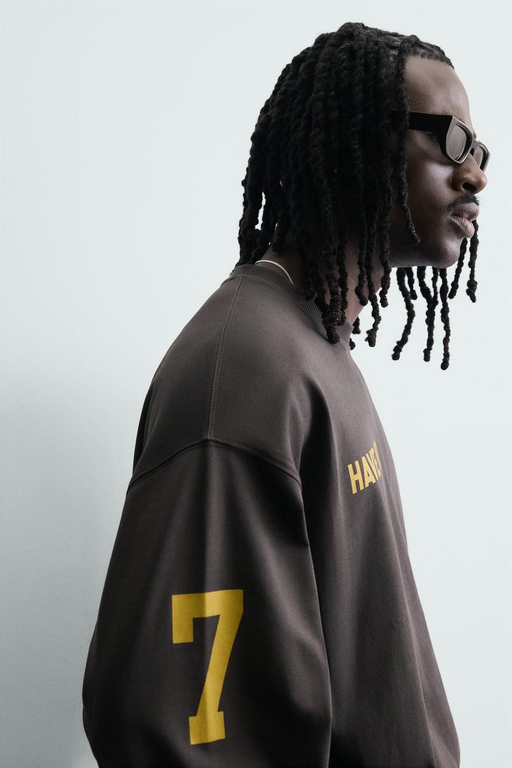 ФУТБОЛКА С ПРИНТОМ В ВИДЕ ЦИФР