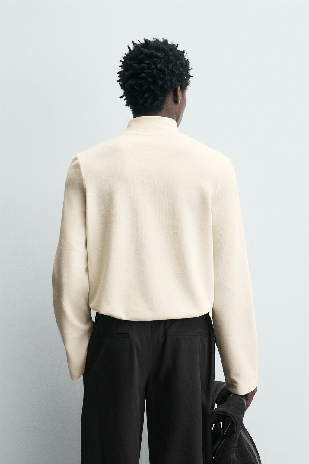 КОМФОРТНАЯ ФУТБОЛКА С ДЛИННЫМИ РУКАВАМИ