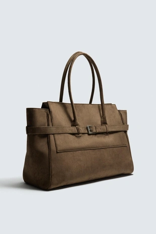 Сумка с деталью в виде ремня- Заказать в России