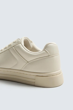 Однотонные кроссовки на объемной подошве- Заказать в России