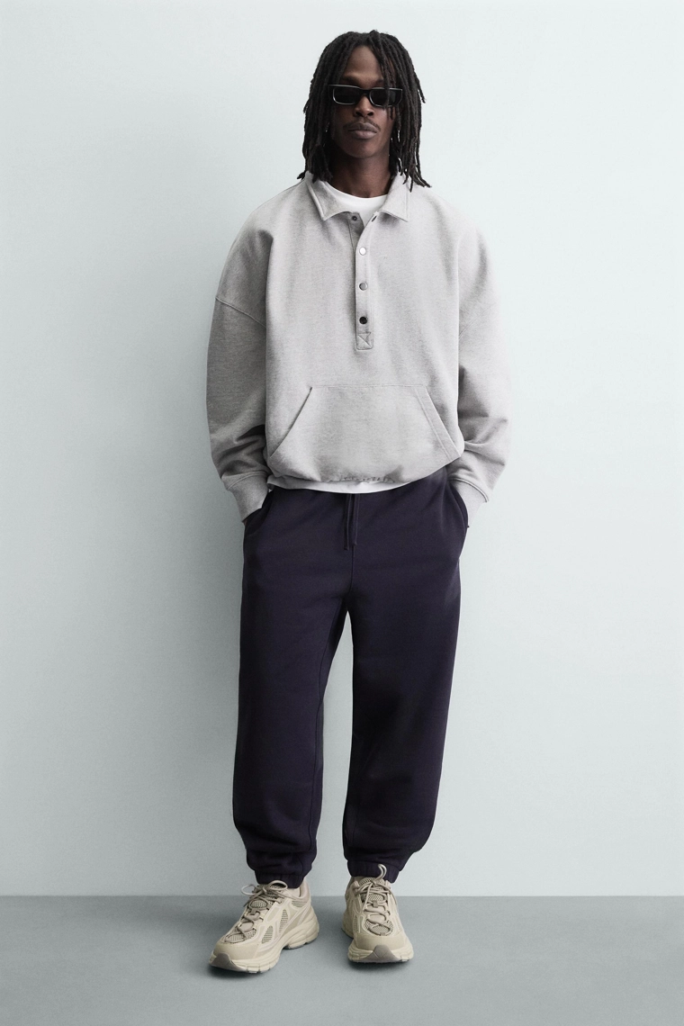 Кроссовки на массивной подошве