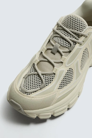 Кроссовки на объемной подошве