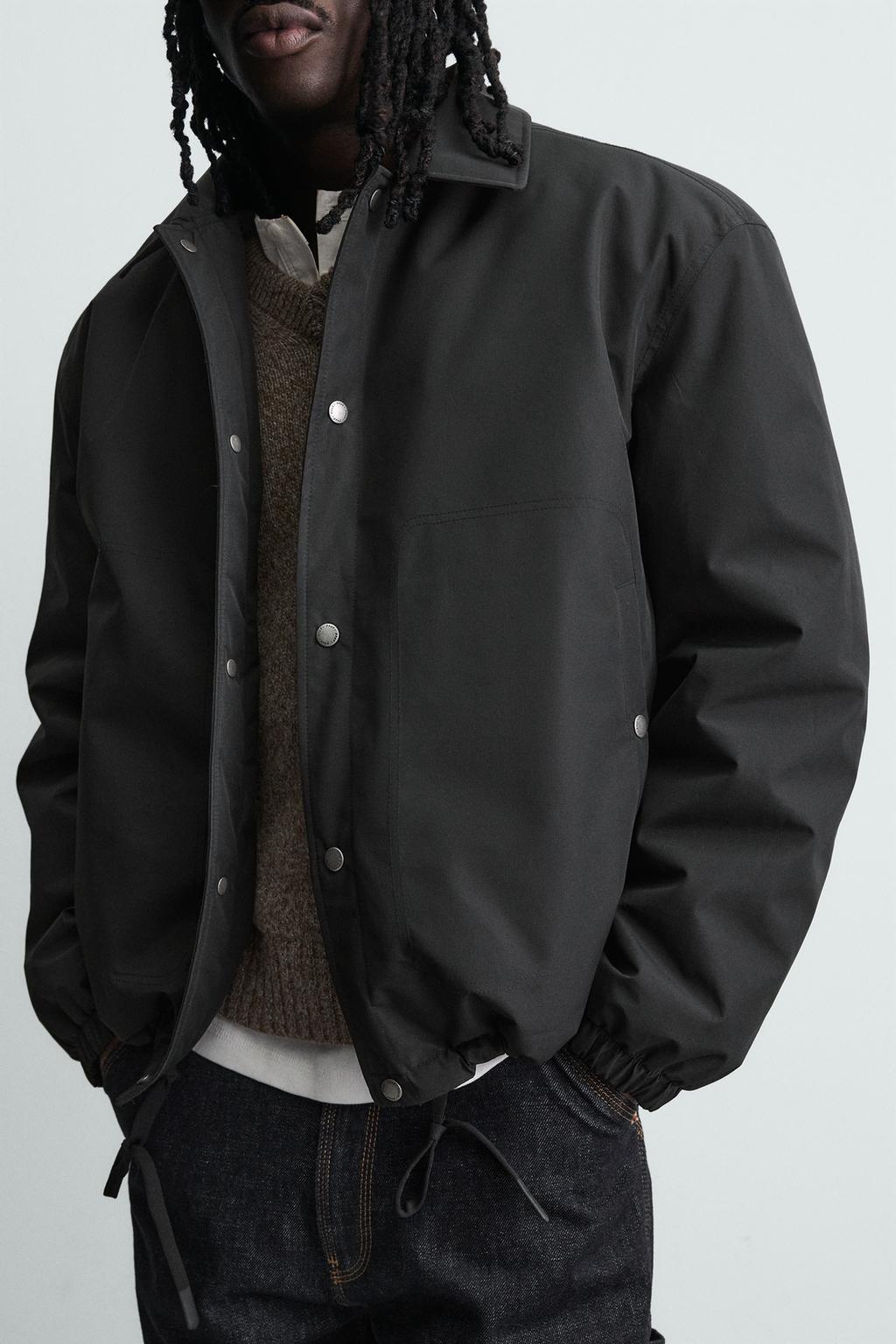 СТЕГАНАЯ КУРТКА ИЗ ВЫСОКОТЕХНОЛОГИЧНОЙ ТКАНИ