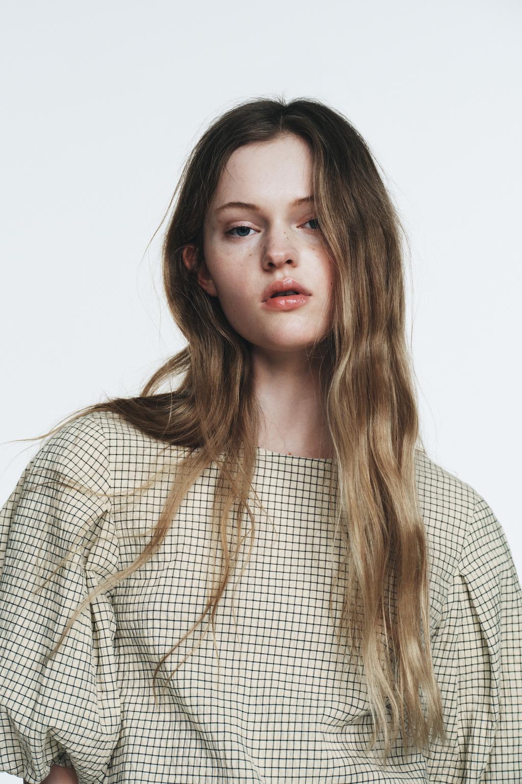 ТОП В КЛЕТКУ С ОБЪЕМНЫМИ РУКАВАМИ