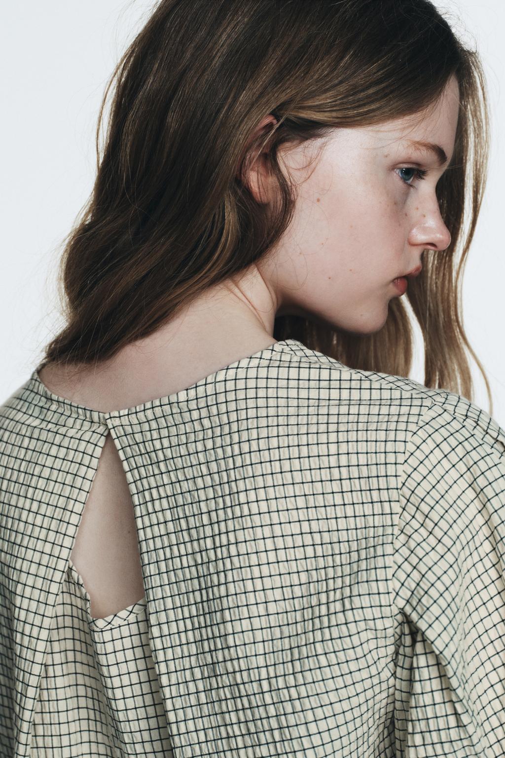 ТОП В КЛЕТКУ С ОБЪЕМНЫМИ РУКАВАМИ