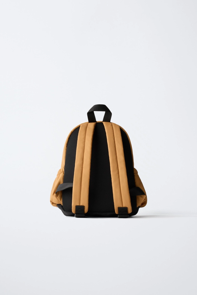 Рюкзак с нашивкой