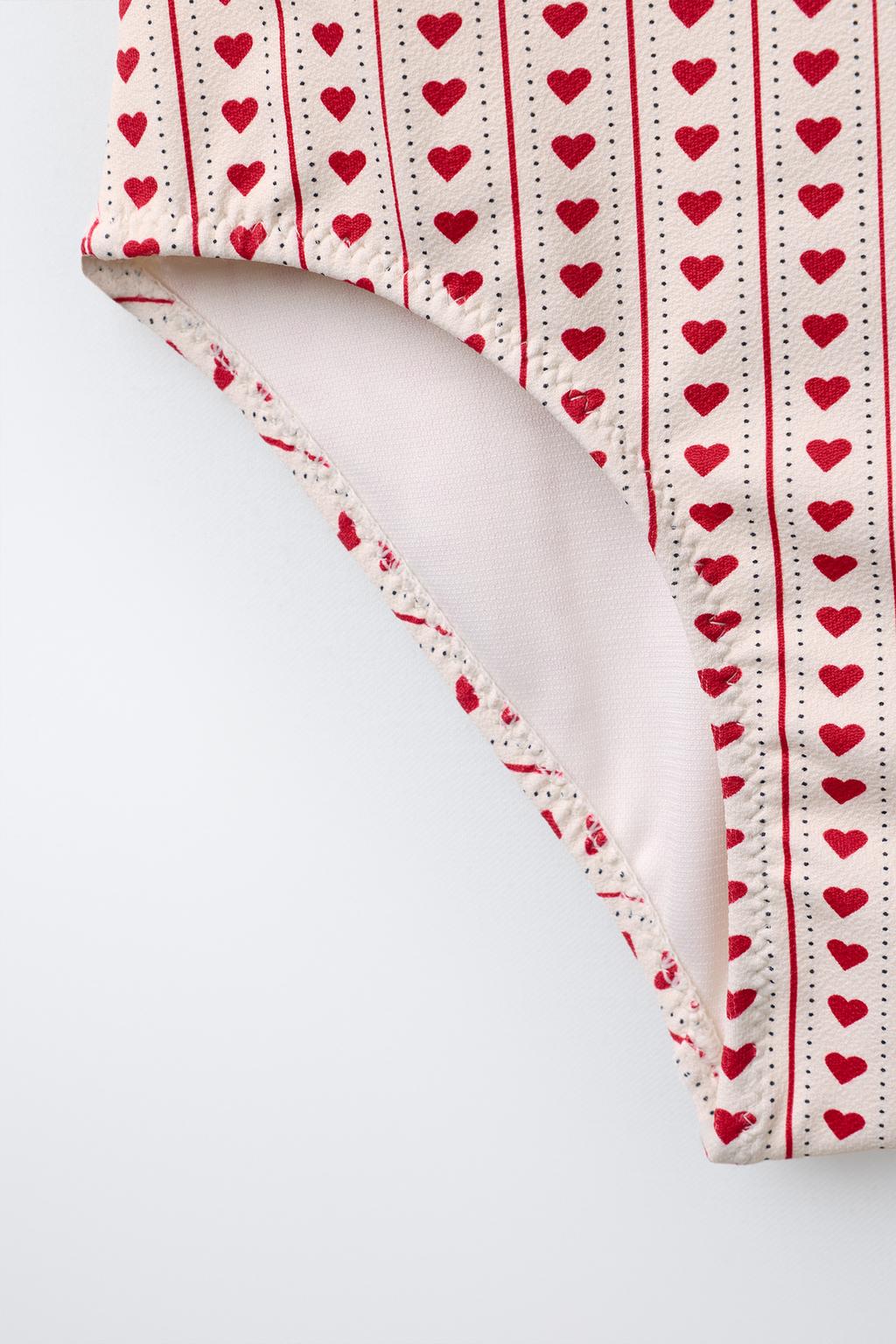 6-14 ЛЕТ/КУПАЛЬНИК С ВОЛАНАМИ И ПРИНТОМ «СЕРДЦА»