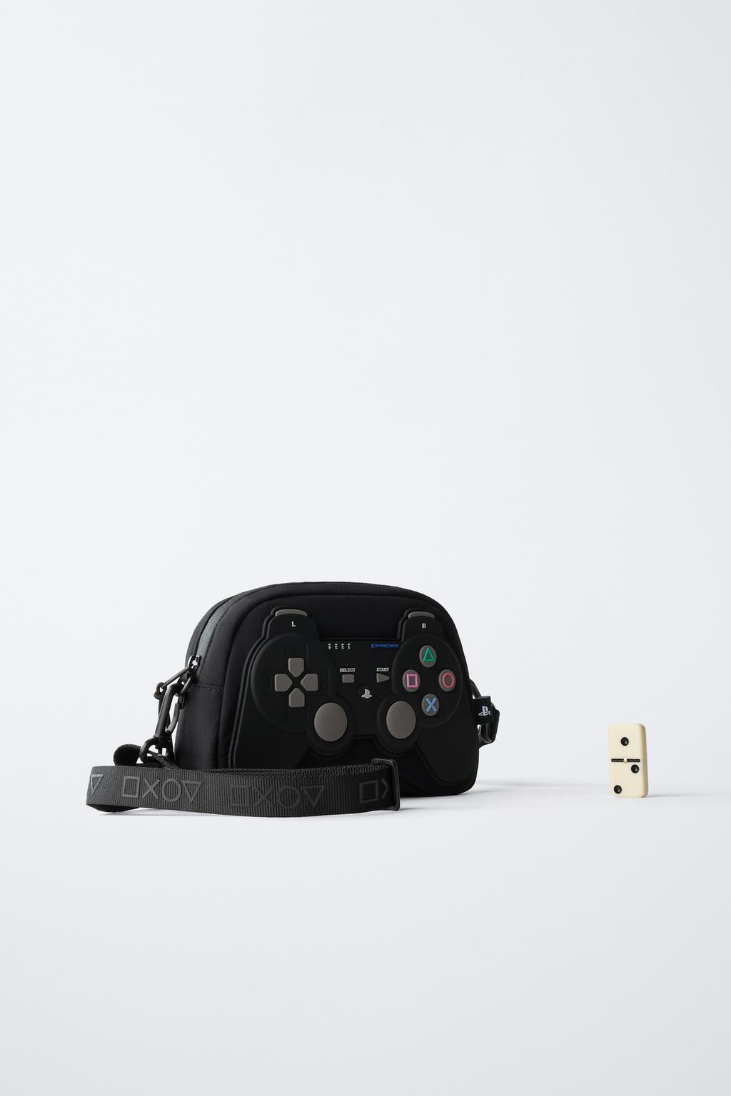 СУМКА С ПЛЕЧЕВЫМ РЕМНЕМ PLAYSTATION ™