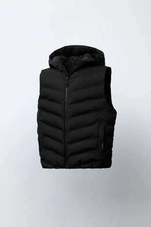 Очень легкий жилет WATER REPELLENT с капюшоном