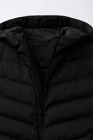 Очень легкий жилет WATER REPELLENT с капюшоном- Заказать в России