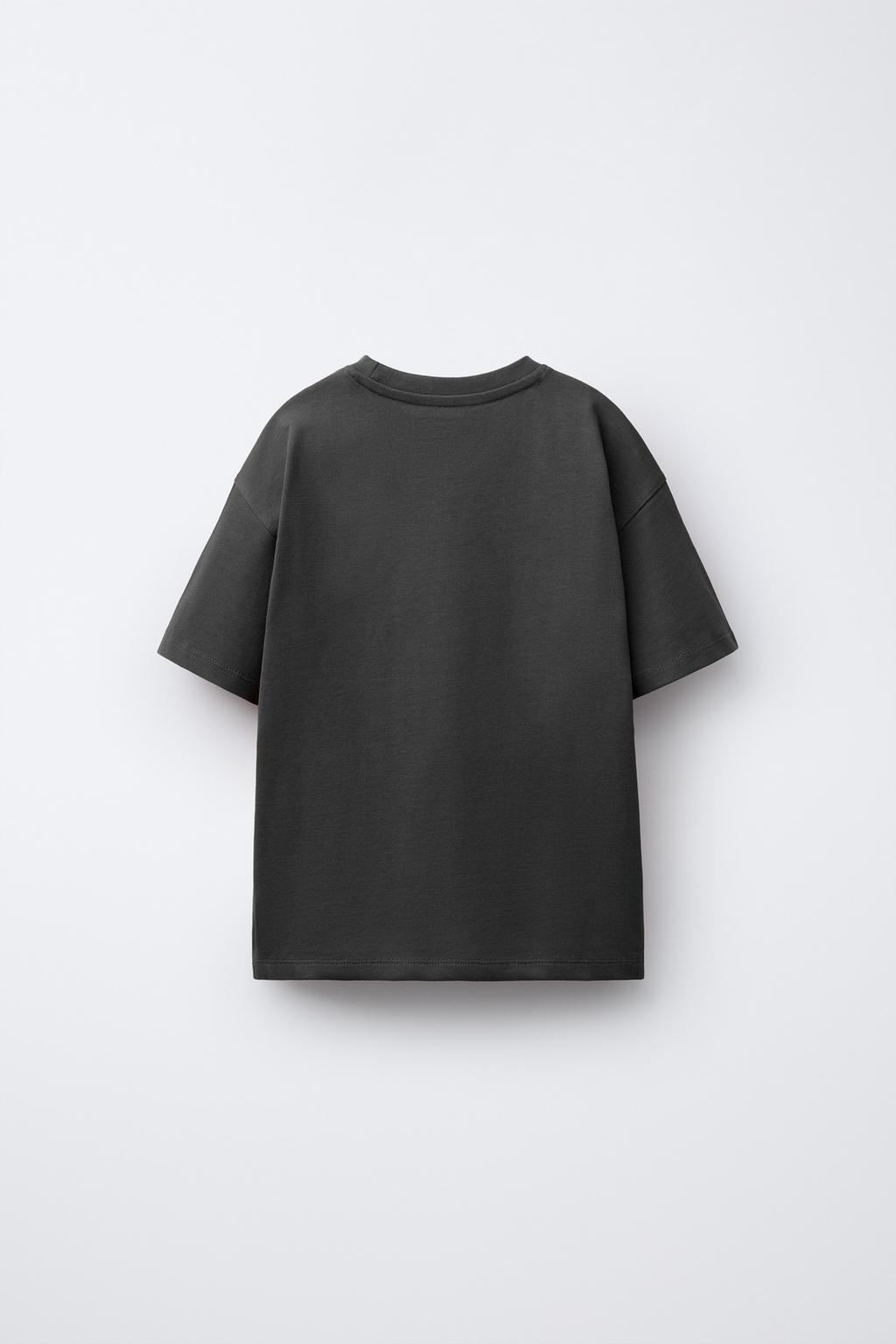 ФУТБОЛКА ИЗ ПЛОТНОЙ ТКАНИ С ВЫШИТОЙ НАДПИСЬЮ