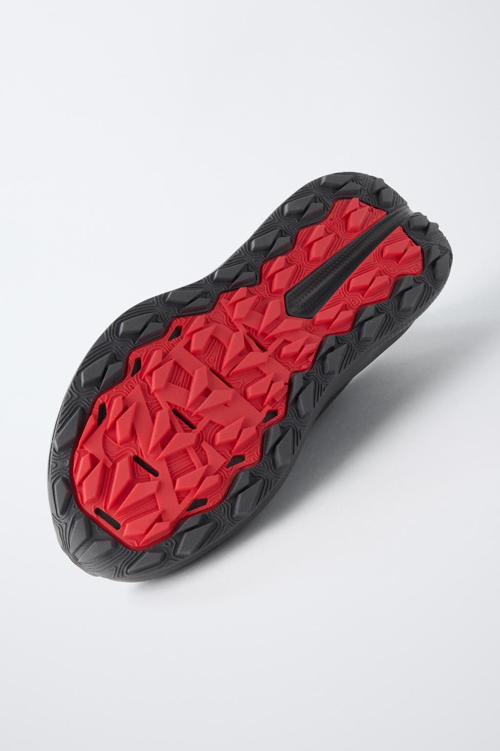 СПОРТИВНЫЕ КРОССОВКИ